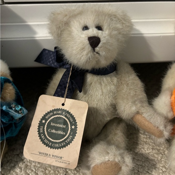 Set of five Boyd’s bears collectible. New with tags! - Picture 4 of 6